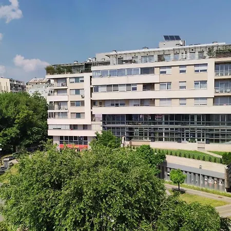 Cosy Comfy And Cost Friendly Belgrade