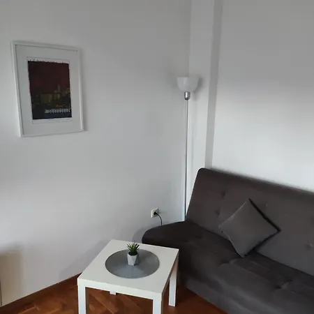 Cosy Comfy And Cost Friendly Apartment